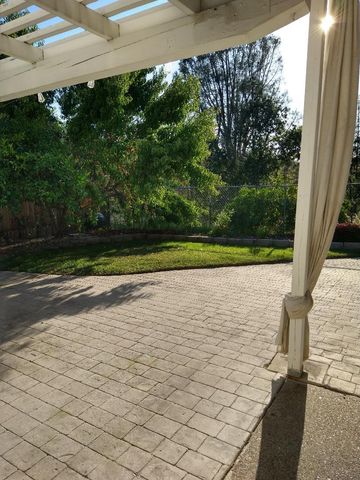 3377 Parkside Dr, Rocklin, CA 95677