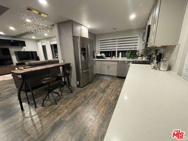 20716 Nashville Street, Los Angeles, CA 91311