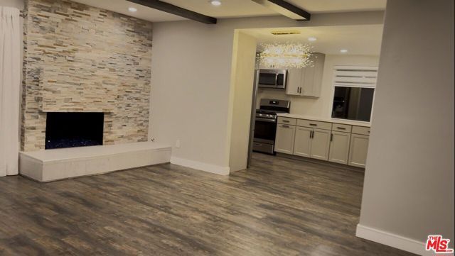 20716 Nashville Street, Los Angeles, CA 91311