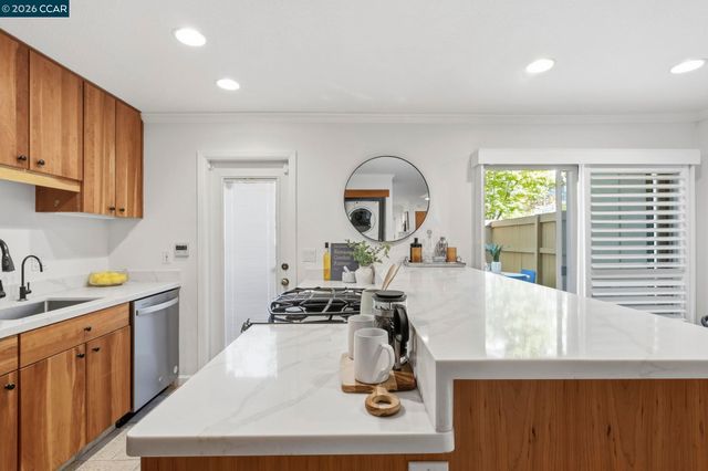 1889 Pomar Way, Walnut Creek, CA 94598