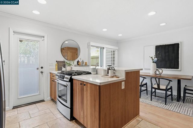 1889 Pomar Way, Walnut Creek, CA 94598