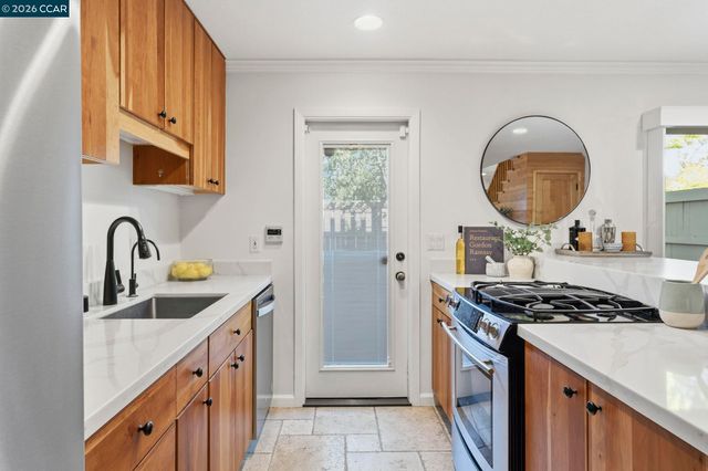 1889 Pomar Way, Walnut Creek, CA 94598