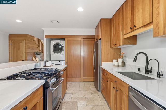 1889 Pomar Way, Walnut Creek, CA 94598