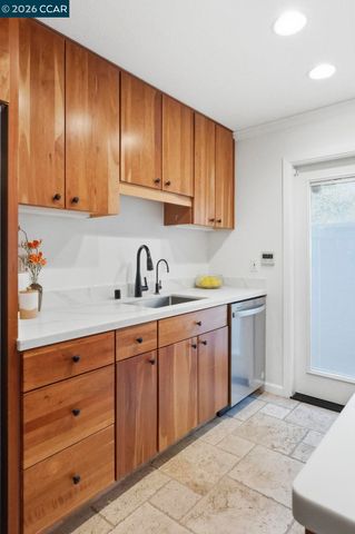 1889 Pomar Way, Walnut Creek, CA 94598