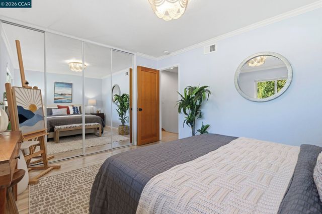 1889 Pomar Way, Walnut Creek, CA 94598
