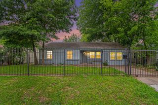 9414 Rosehaven Drive, Houston, TX 77051