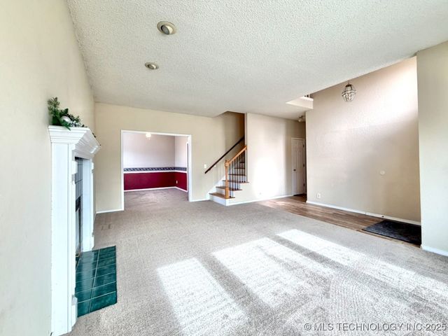 516 S Laurel Avenue, Broken Arrow, OK 74012