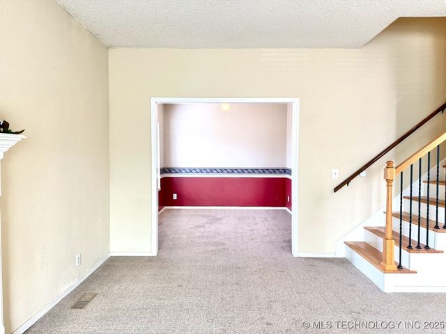 516 S Laurel Avenue, Broken Arrow, OK 74012