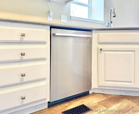 516 S Laurel Avenue, Broken Arrow, OK 74012