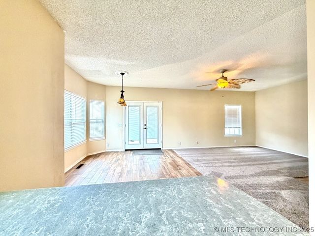 516 S Laurel Avenue, Broken Arrow, OK 74012