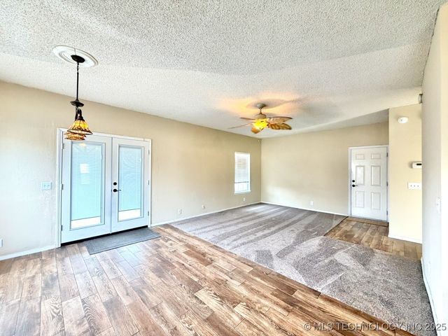 516 S Laurel Avenue, Broken Arrow, OK 74012