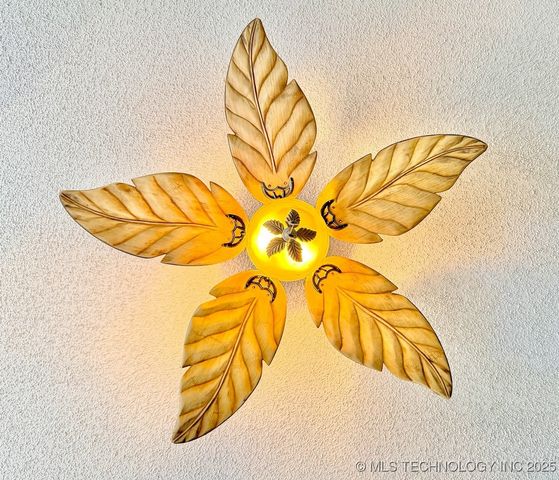 516 S Laurel Avenue, Broken Arrow, OK 74012