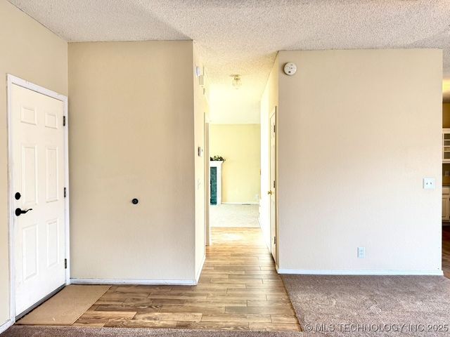 516 S Laurel Avenue, Broken Arrow, OK 74012