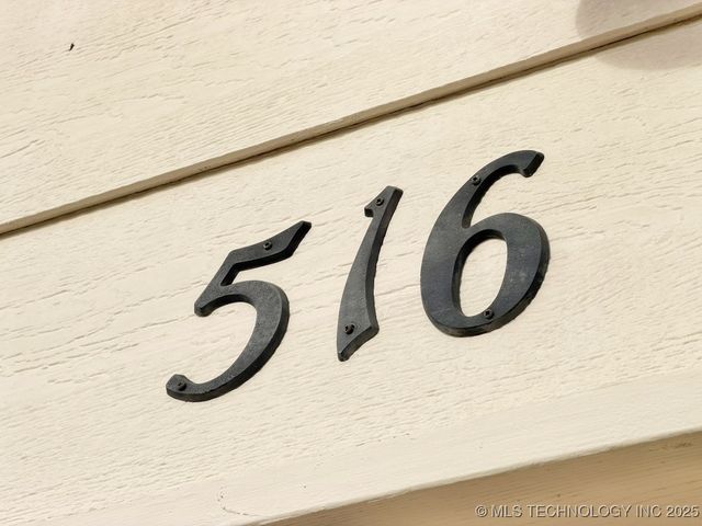 516 S Laurel Avenue, Broken Arrow, OK 74012
