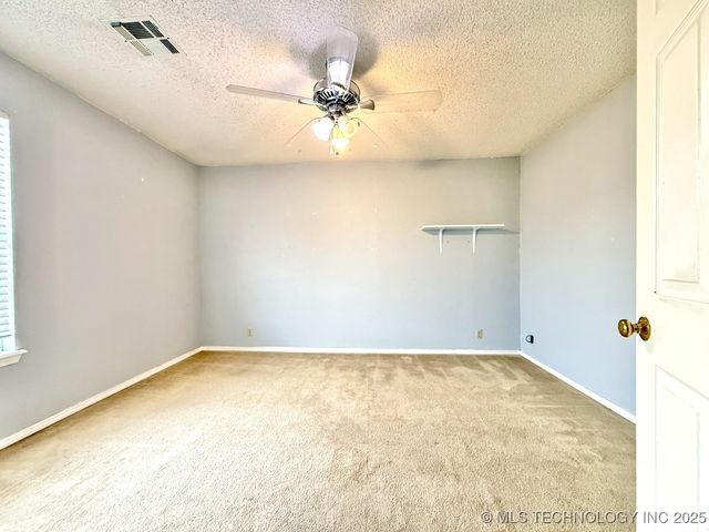 516 S Laurel Avenue, Broken Arrow, OK 74012