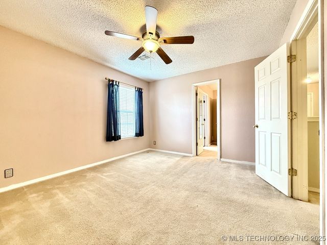 516 S Laurel Avenue, Broken Arrow, OK 74012