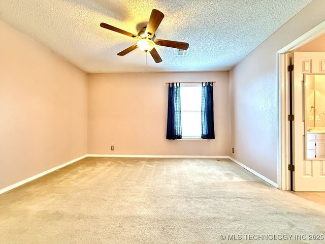 516 S Laurel Avenue, Broken Arrow, OK 74012