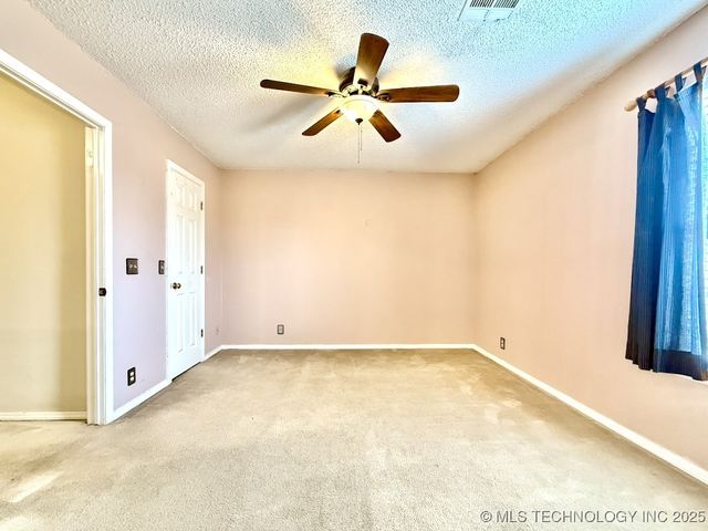 516 S Laurel Avenue, Broken Arrow, OK 74012