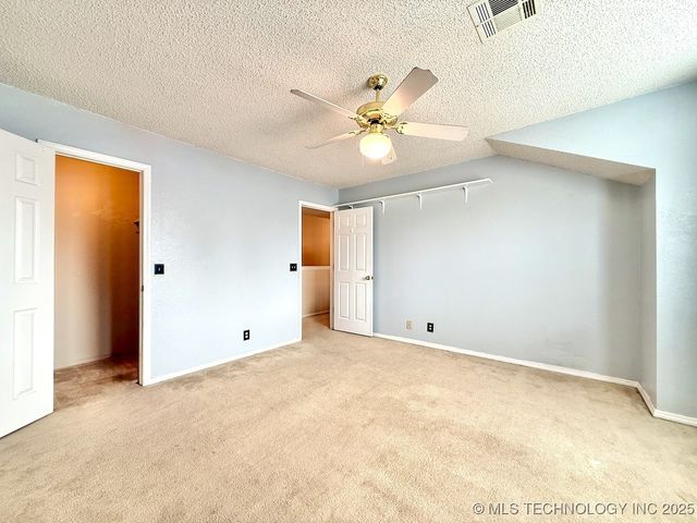 516 S Laurel Avenue, Broken Arrow, OK 74012