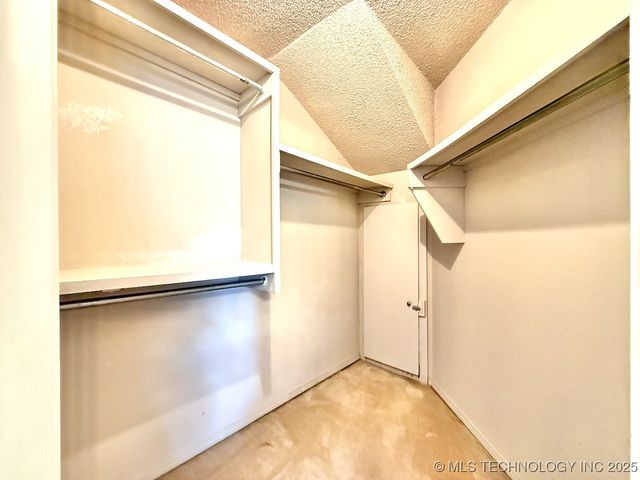 516 S Laurel Avenue, Broken Arrow, OK 74012