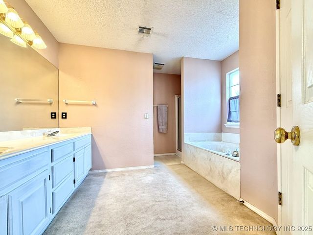 516 S Laurel Avenue, Broken Arrow, OK 74012