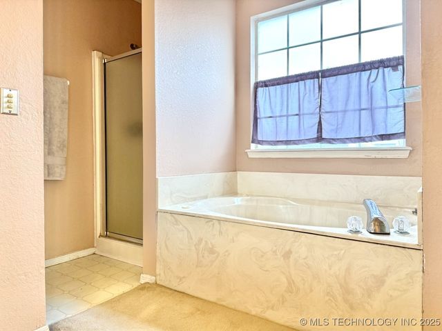 516 S Laurel Avenue, Broken Arrow, OK 74012