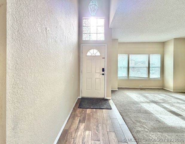 516 S Laurel Avenue, Broken Arrow, OK 74012