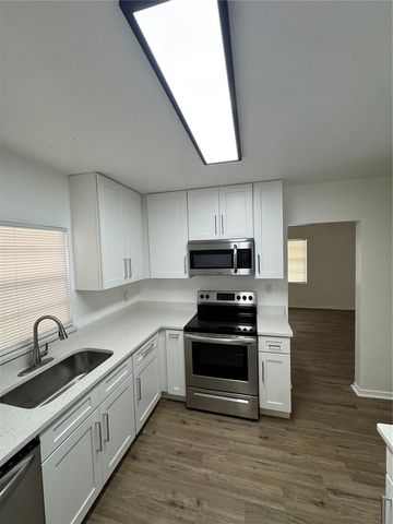 2016 E CLIFTON STREET A, Tampa, FL 33610