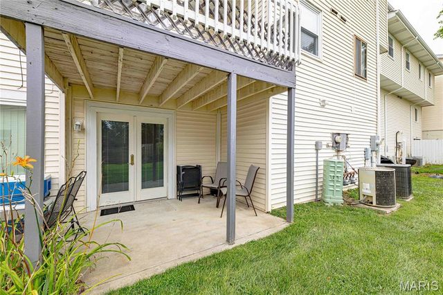 2661 Falcons Way 82, St Charles, MO 63303