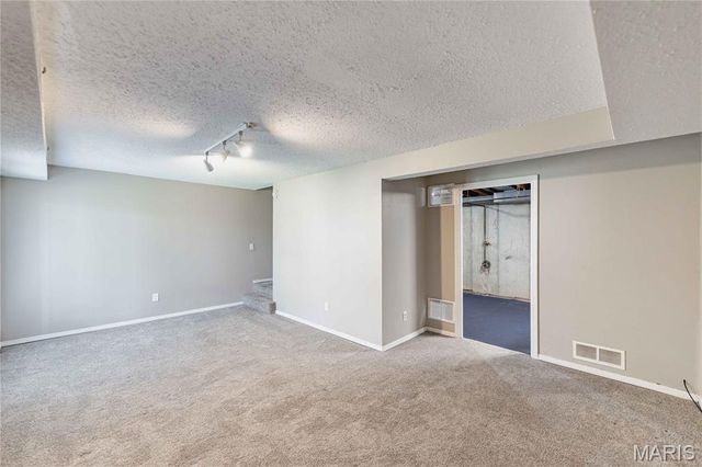 2661 Falcons Way 82, St Charles, MO 63303