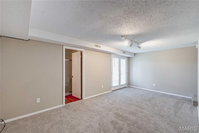 2661 Falcons Way 82, St Charles, MO 63303