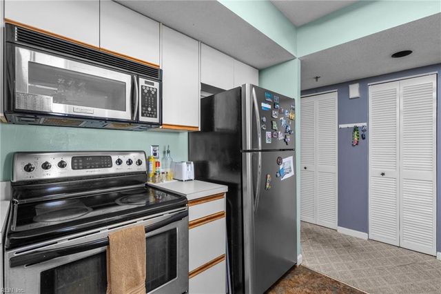 7501 River Rd Apt 16B, Newport News, VA 23607