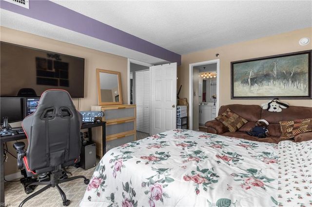 7501 River Rd Apt 16B, Newport News, VA 23607