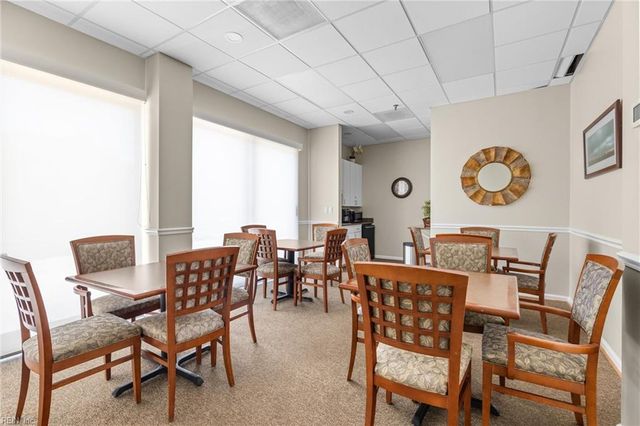 7501 River Rd Apt 16B, Newport News, VA 23607