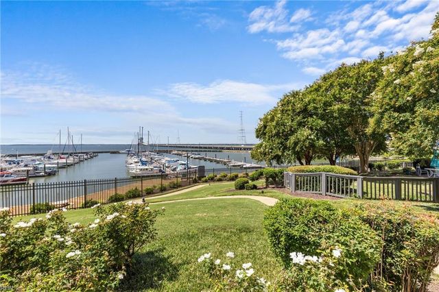 7501 River Rd Apt 16B, Newport News, VA 23607