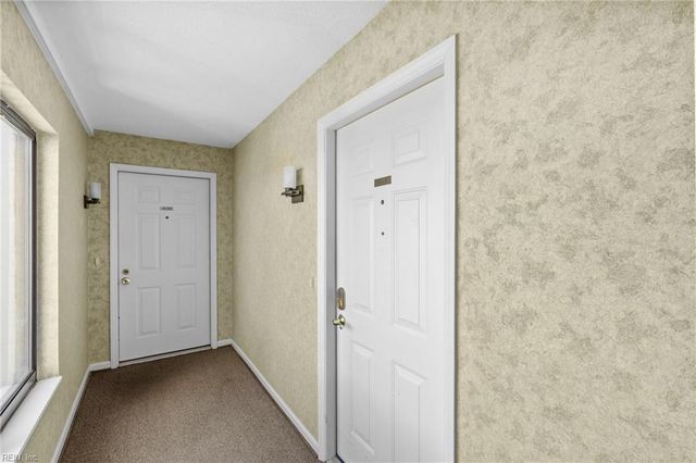 7501 River Rd Apt 16B, Newport News, VA 23607