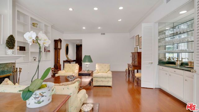2350 Century Hill, Los Angeles, CA 90067