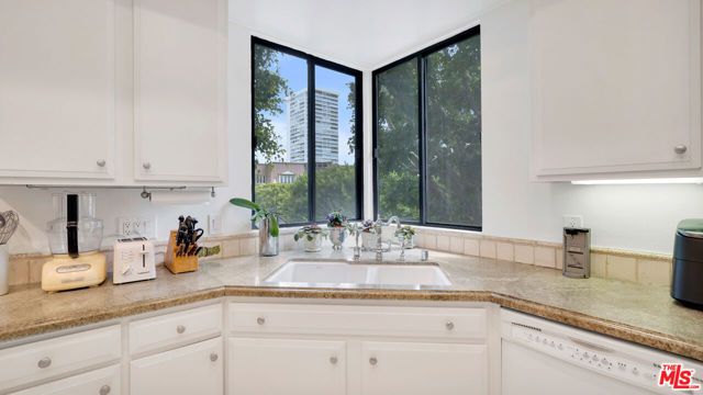 2350 Century Hill, Los Angeles, CA 90067