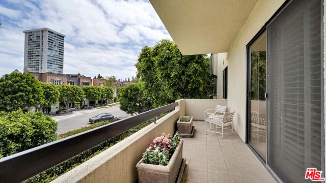 2350 Century Hill, Los Angeles, CA 90067