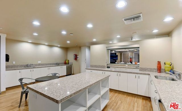 2350 Century Hill, Los Angeles, CA 90067