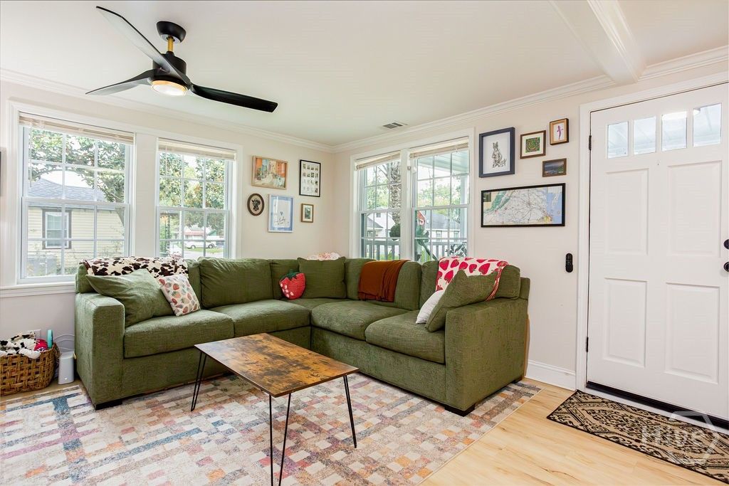 Image 10 of property listing at 1301 SE 36th Street, Savannah, GA 31404