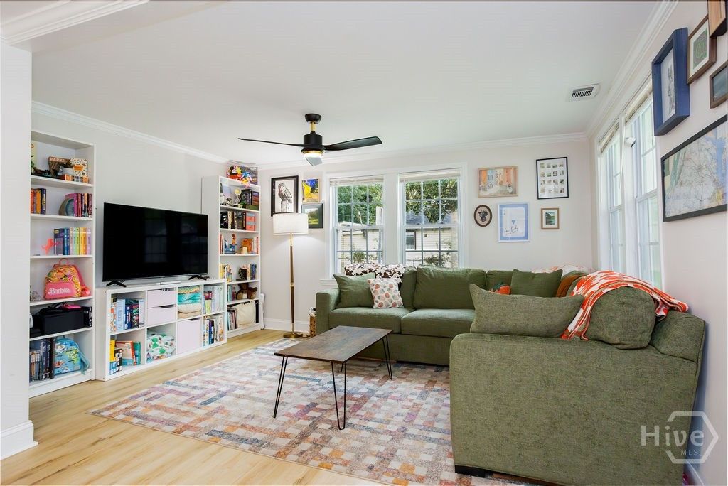 Image 12 of property listing at 1301 SE 36th Street, Savannah, GA 31404