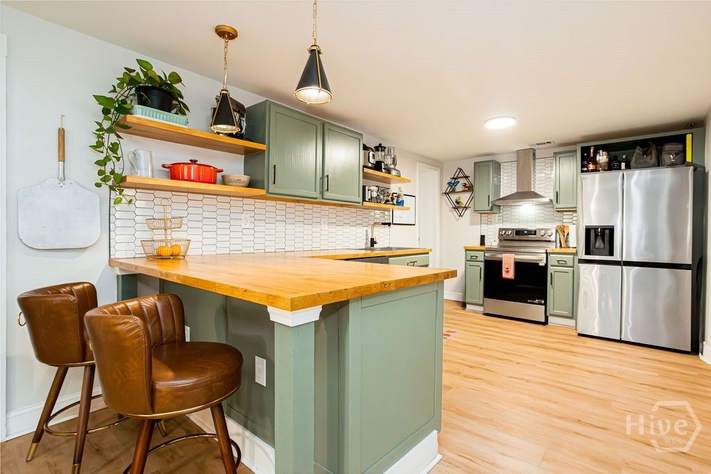 Image 18 of property listing at 1301 SE 36th Street, Savannah, GA 31404