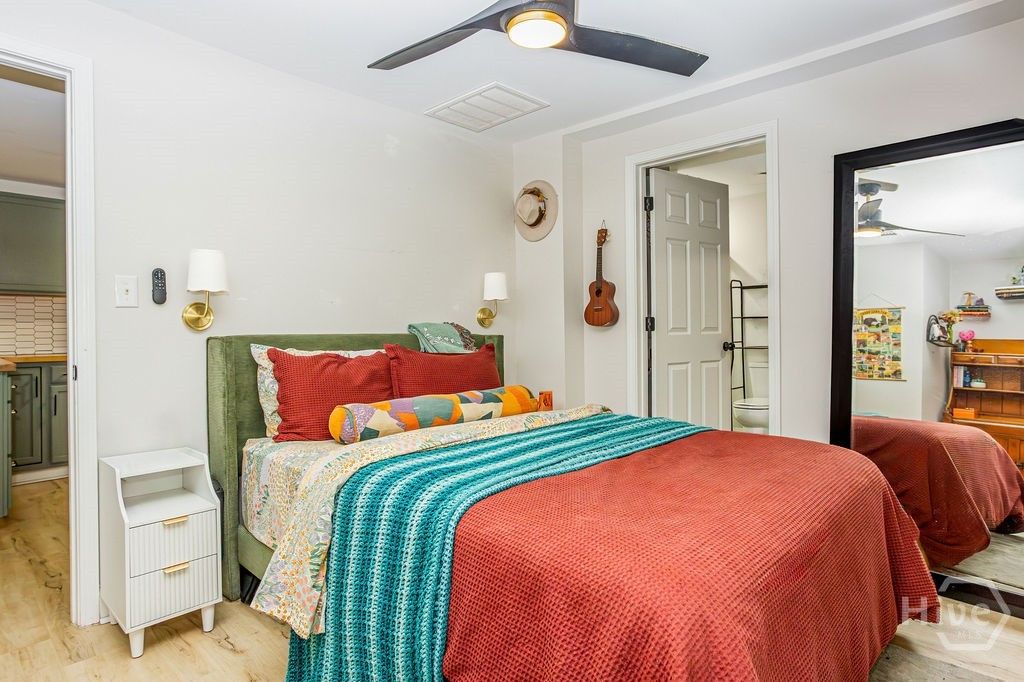 Image 22 of property listing at 1301 SE 36th Street, Savannah, GA 31404