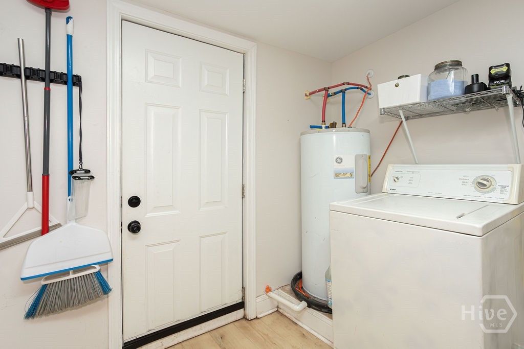 Image 34 of property listing at 1301 SE 36th Street, Savannah, GA 31404
