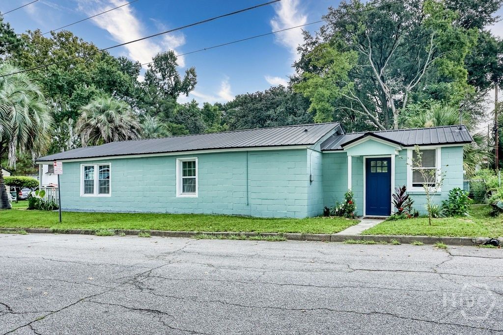 Image 36 of property listing at 1301 SE 36th Street, Savannah, GA 31404