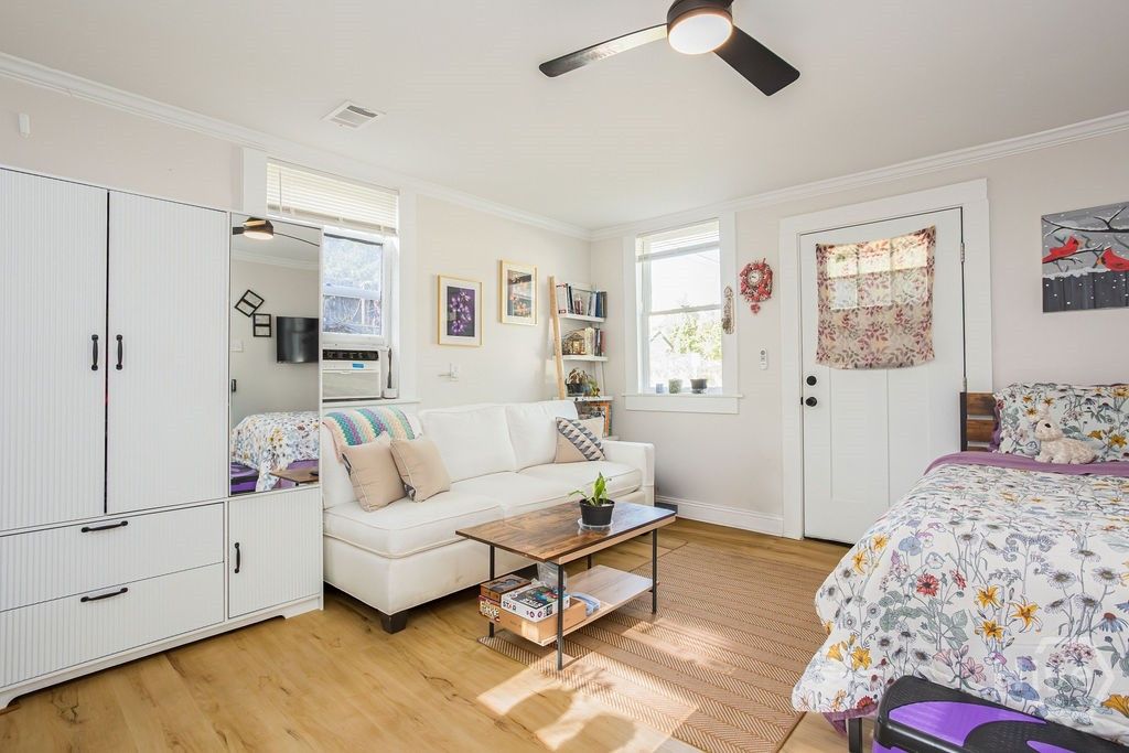 Image 39 of property listing at 1301 SE 36th Street, Savannah, GA 31404
