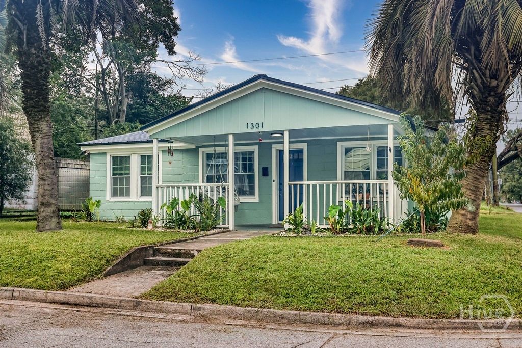 Image 6 of property listing at 1301 SE 36th Street, Savannah, GA 31404