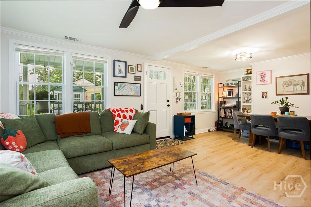 Image 9 of property listing at 1301 SE 36th Street, Savannah, GA 31404