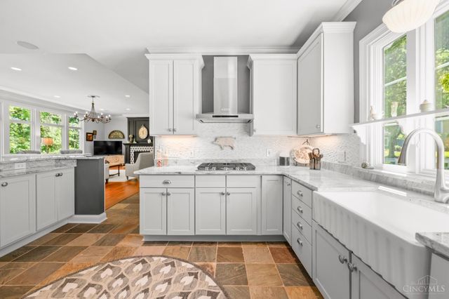 890 Wallace Avenue, Milford, OH 45150